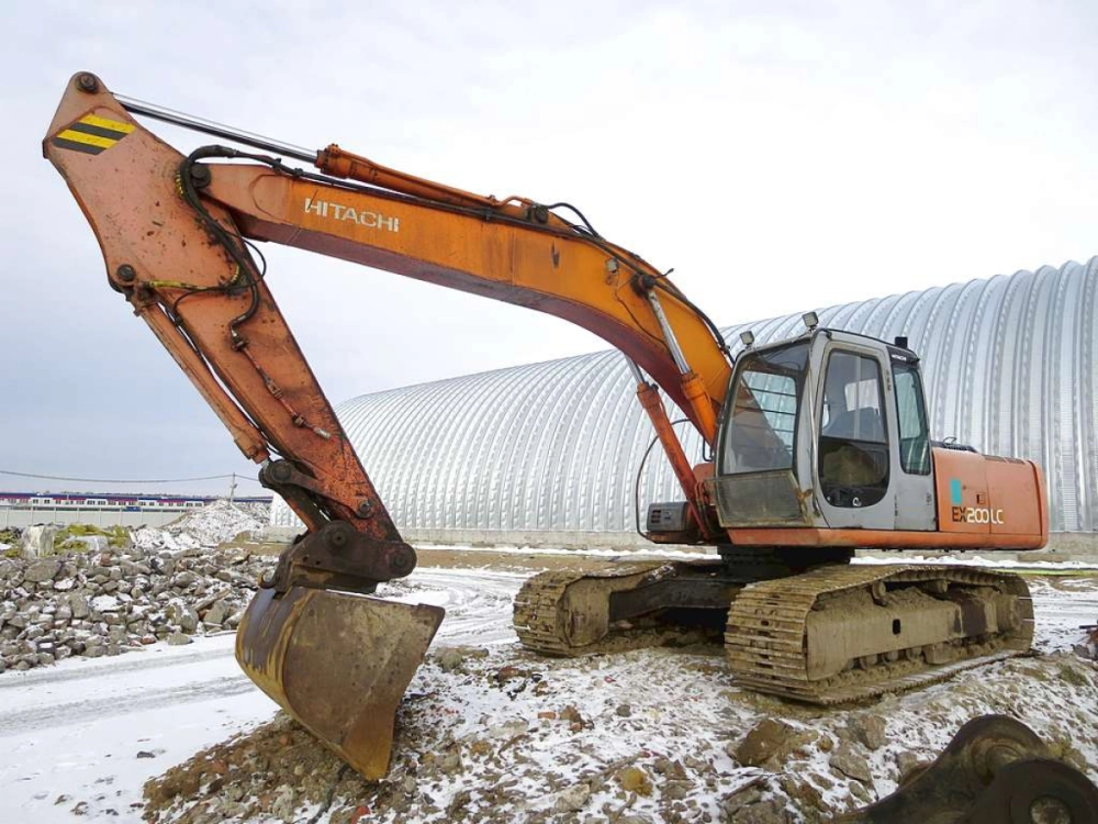 Xe xúc không nâng gầu ảnh hưởng công việc hạng nặng