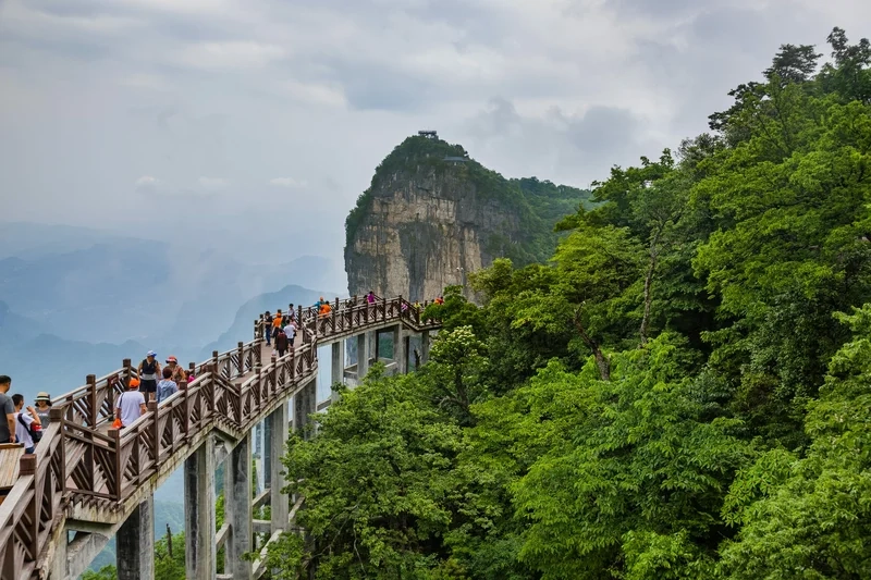 Khám phá các điểm tham quan trương gia giới có gì